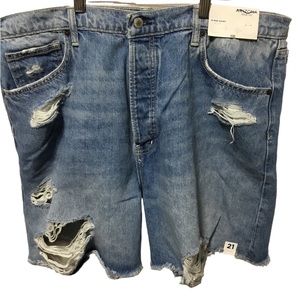 Junior’s Plus Size 21 Hi-Rise Distressed Shorts NWT